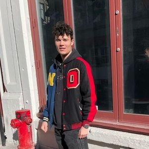 Meet your Posher, Cameron